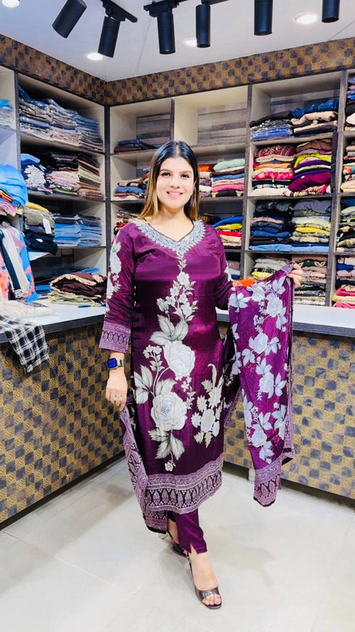 Mahira- Crepe Straight Suit