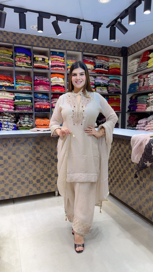 Rooha- Farshi Suit