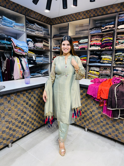 Jiya- Salsa Multicolor Tassel