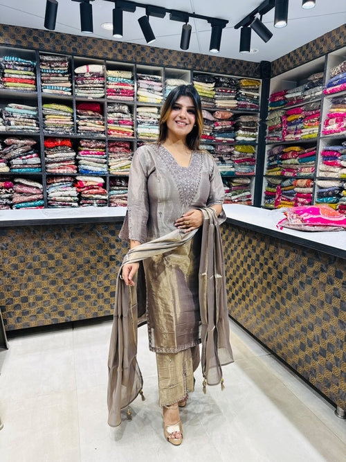 Shabnam- Giraffe Double shade Suit