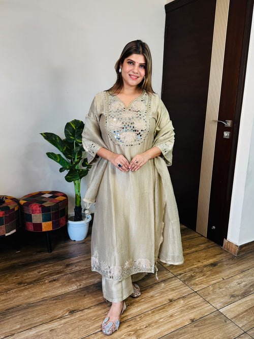 Saloni- Crush Tissue Mirrorwork Suit