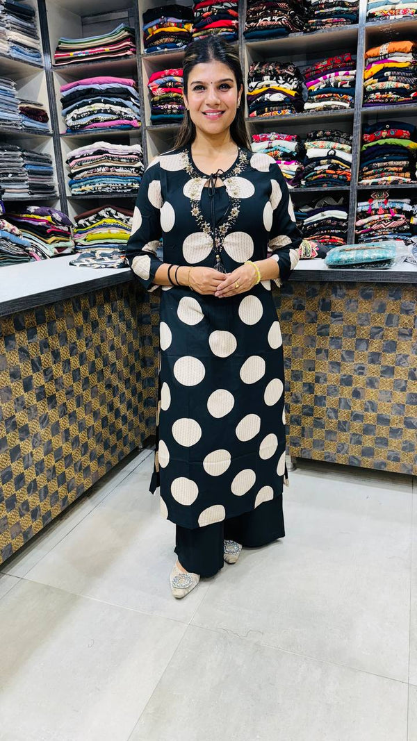 V-Neck Doori Kurta Set
