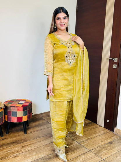 Mustard Salsa suit
