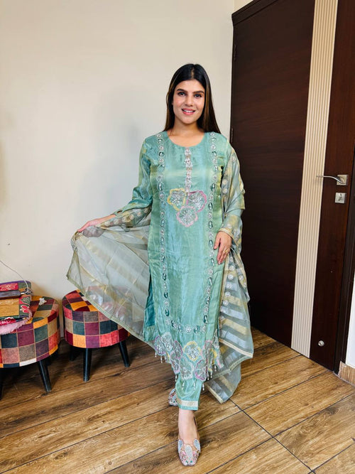 Greengold- Pakistani Look
