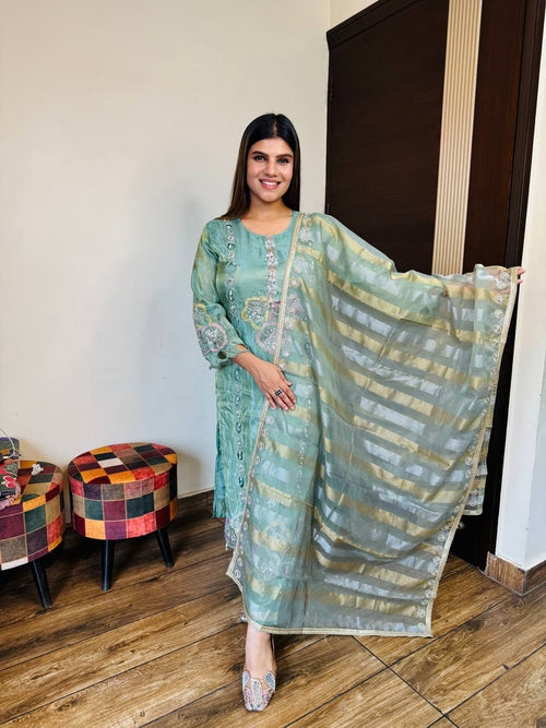 Greengold- Pakistani Look