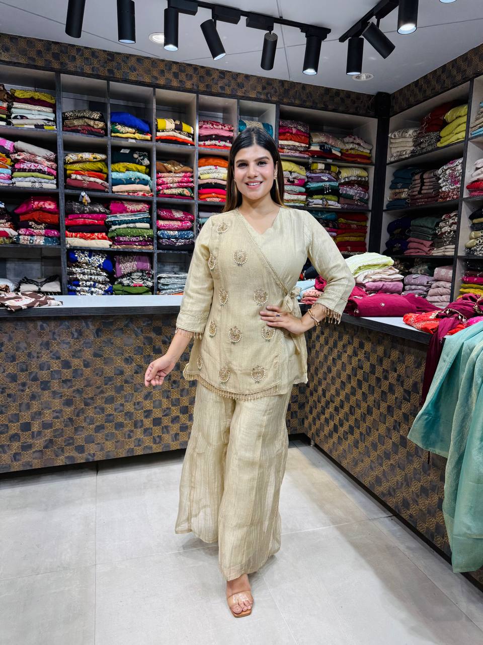 Salsa Handwork Suit