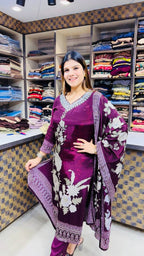 Mahira- Crepe Straight Suit