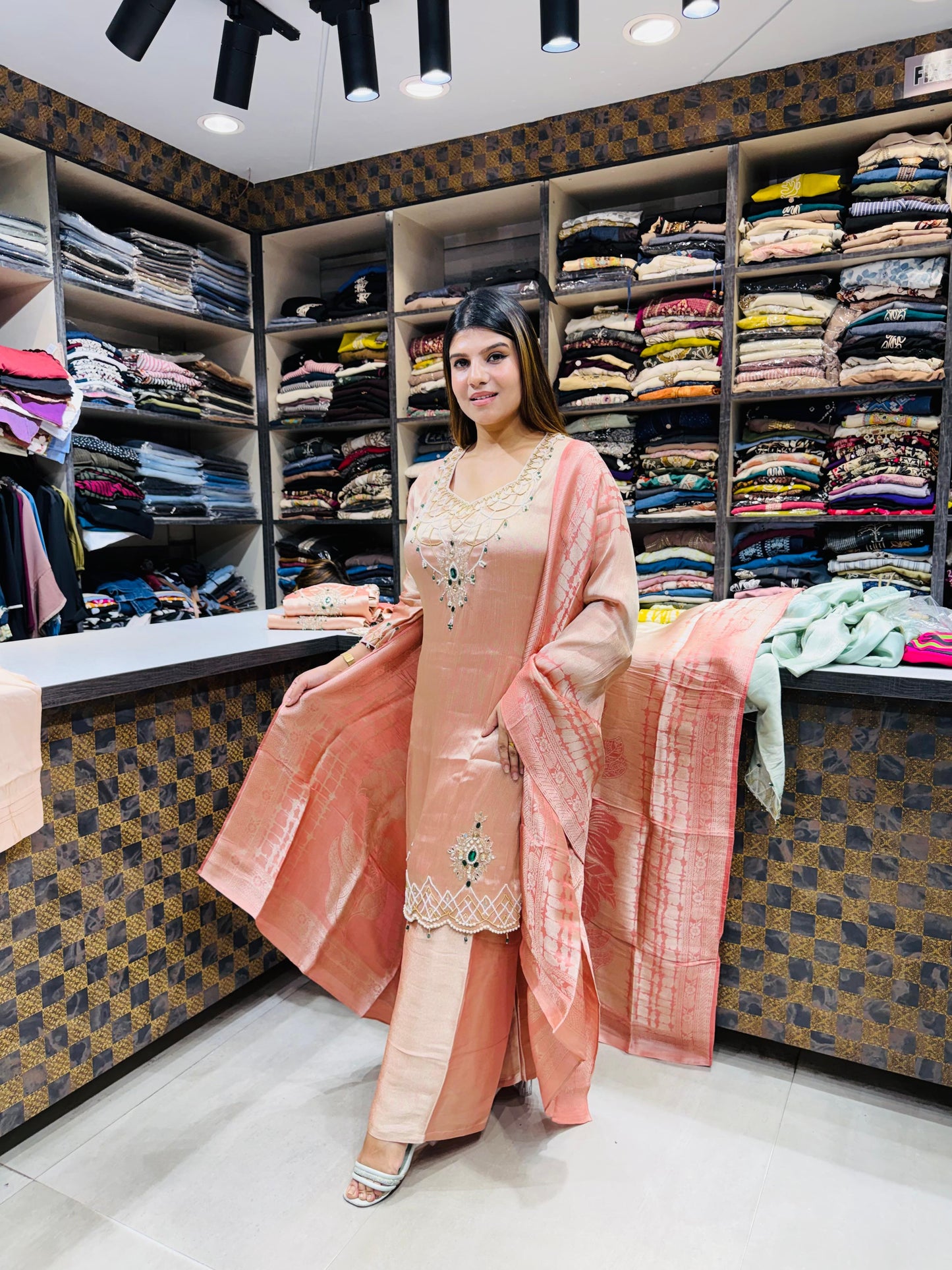 Prach Jewellery Work Suit