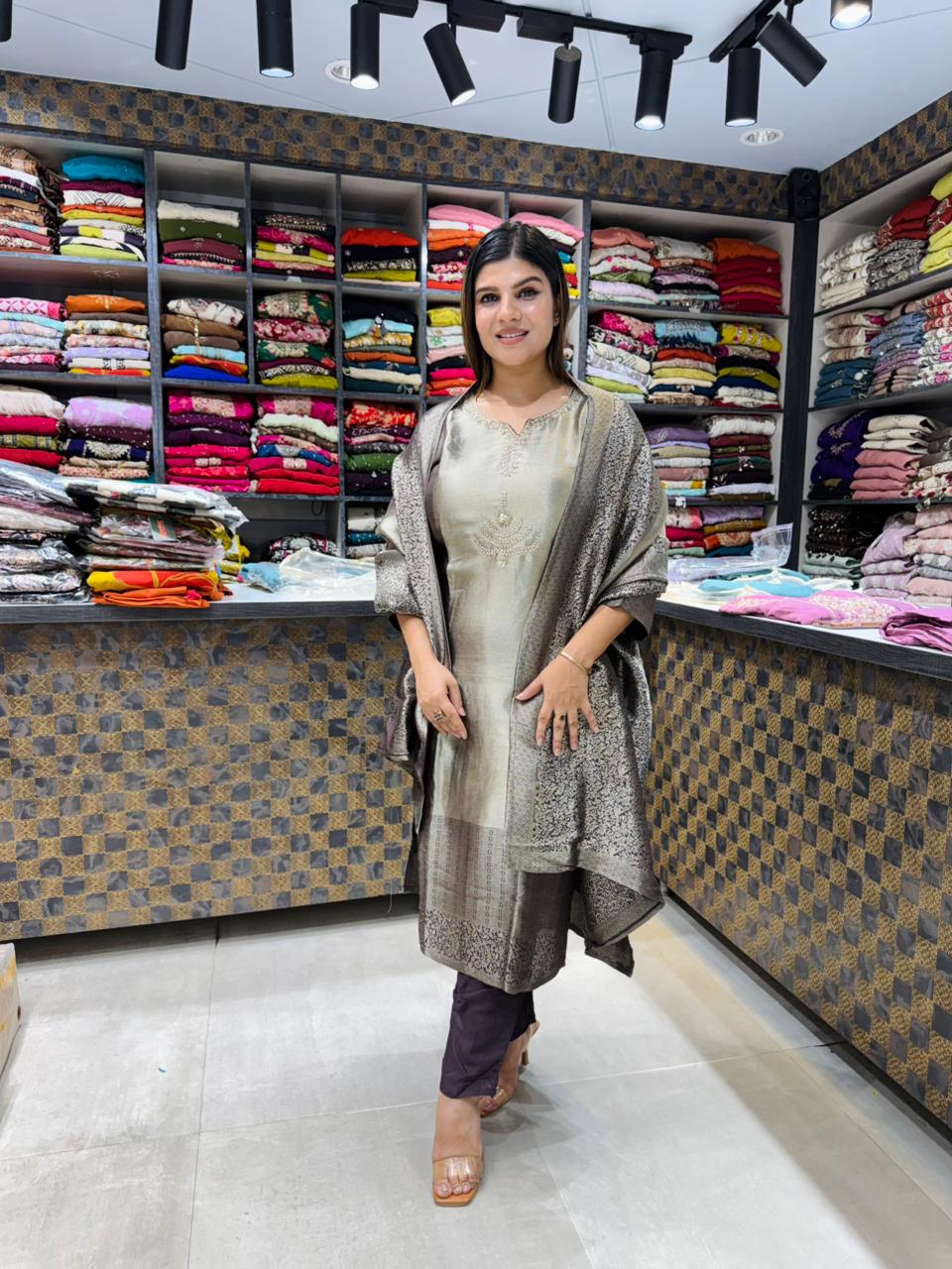 Giraffe Calcutta Handwork Suit