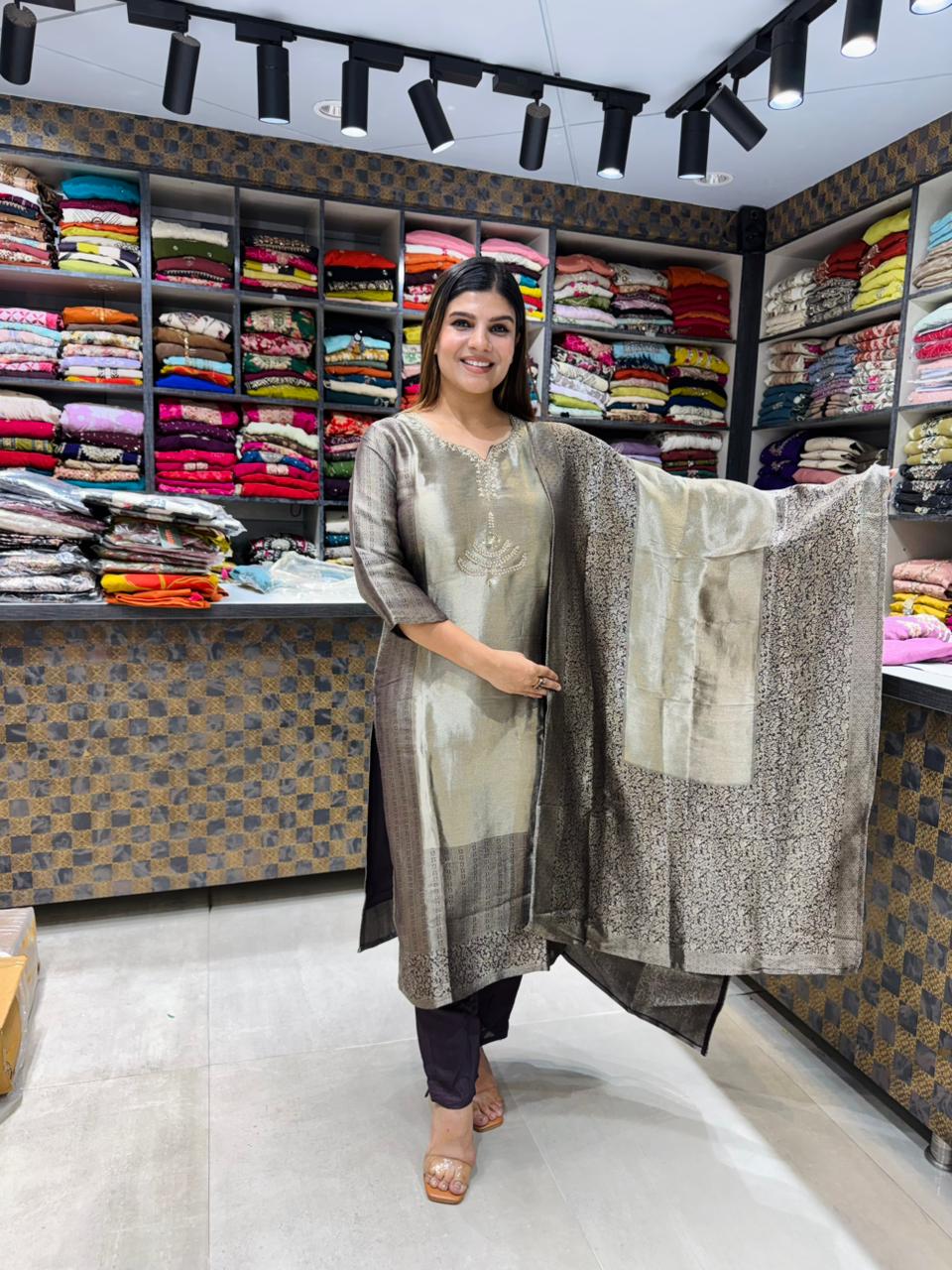 Giraffe Calcutta Handwork Suit