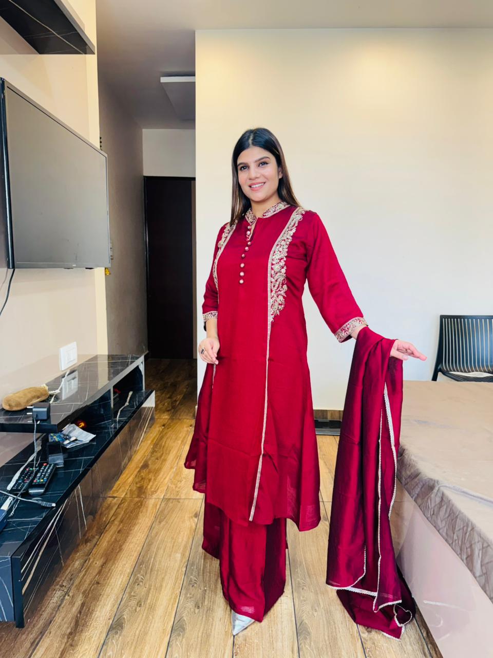 Silk Handwork Collar Suit