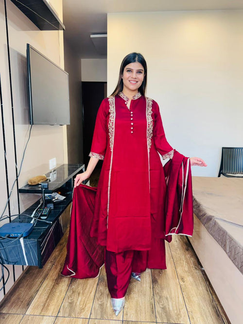 Silk Handwork Collar Suit