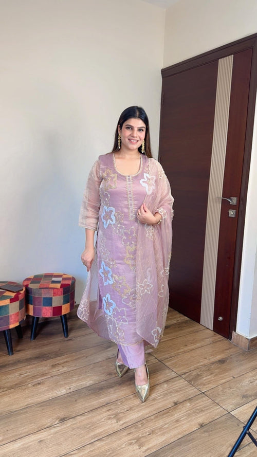 Salsa Handwork Suit