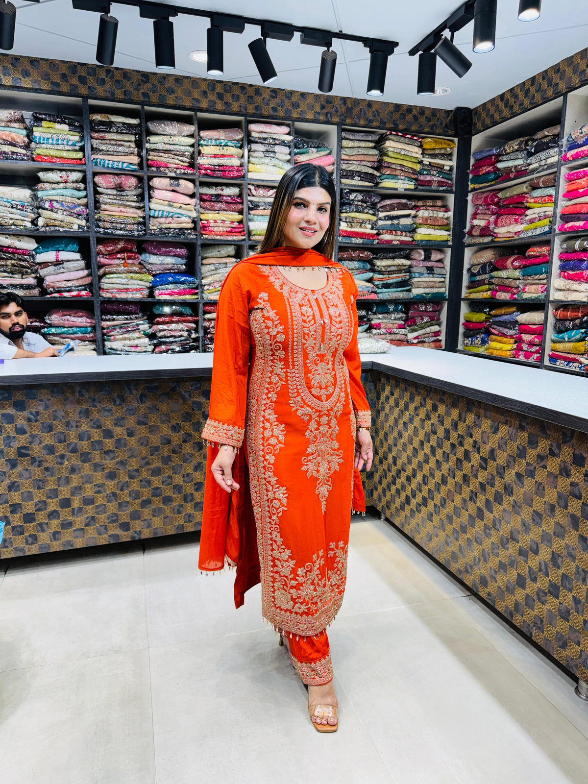 Idaya- Chinon Handwork Pakistani Suit
