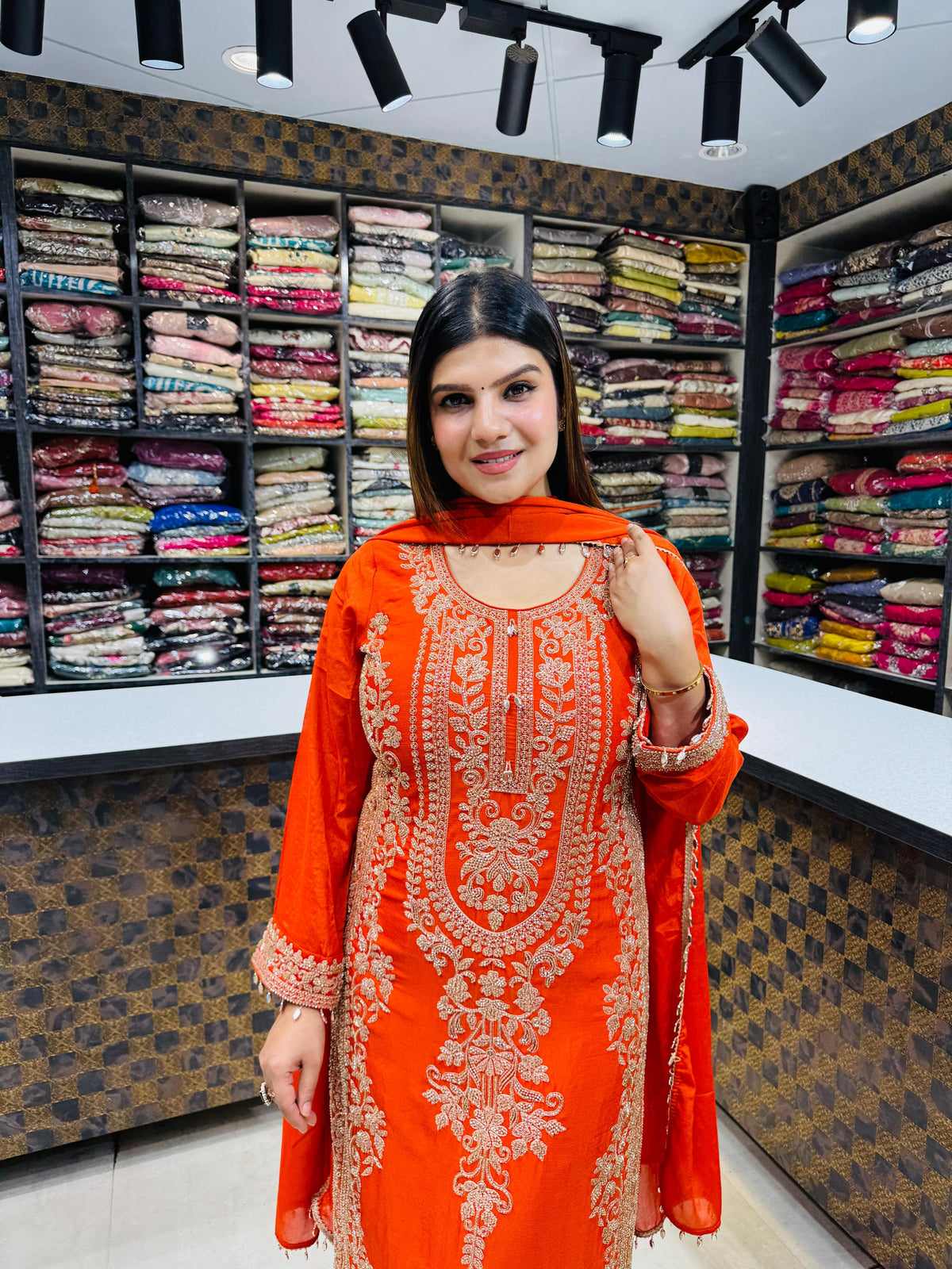 Idaya- Chinon Handwork Pakistani Suit