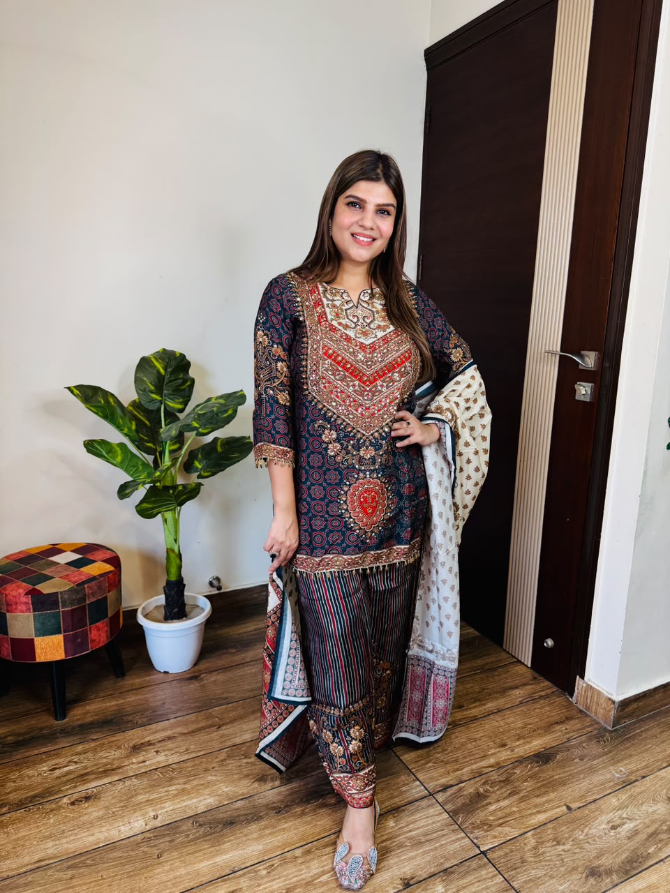 Maya- Crepe 3pc Suit