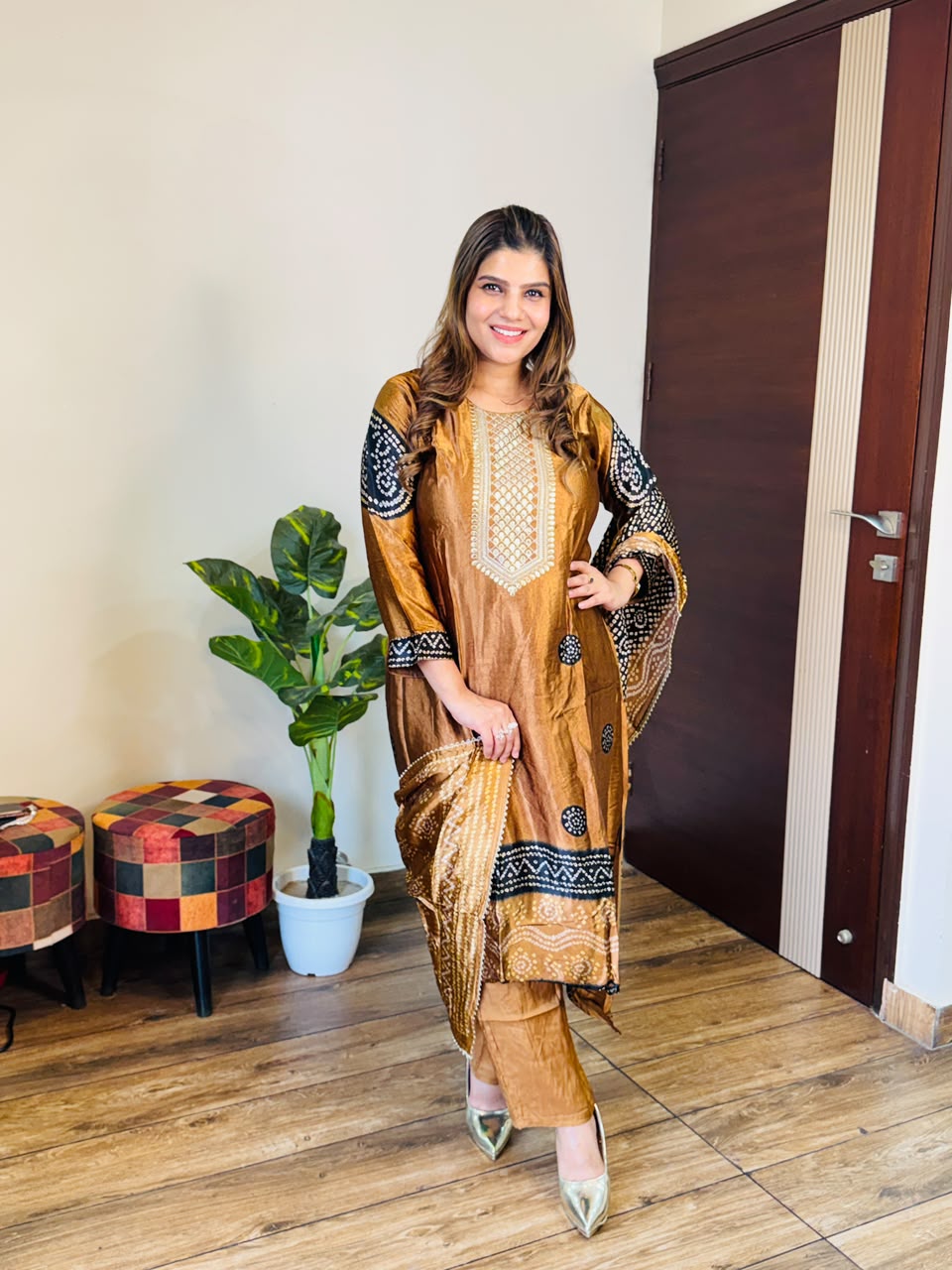 Gouri- Crepe C-cut Suit