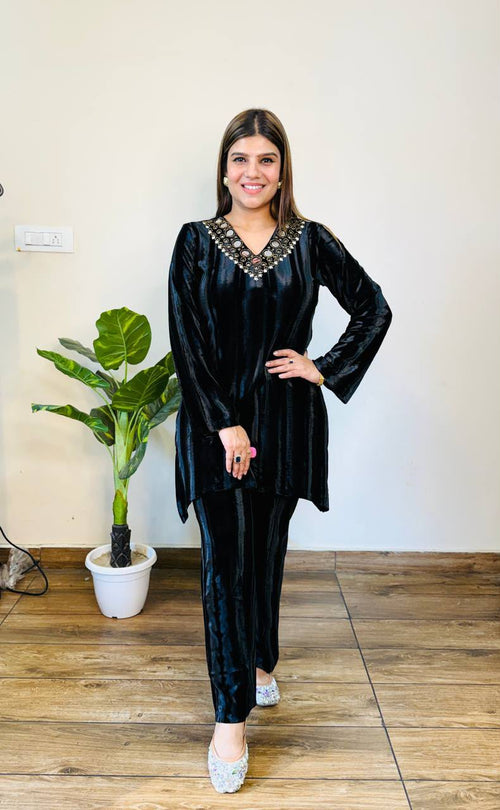 Yasmin- Shadow velvet coordset