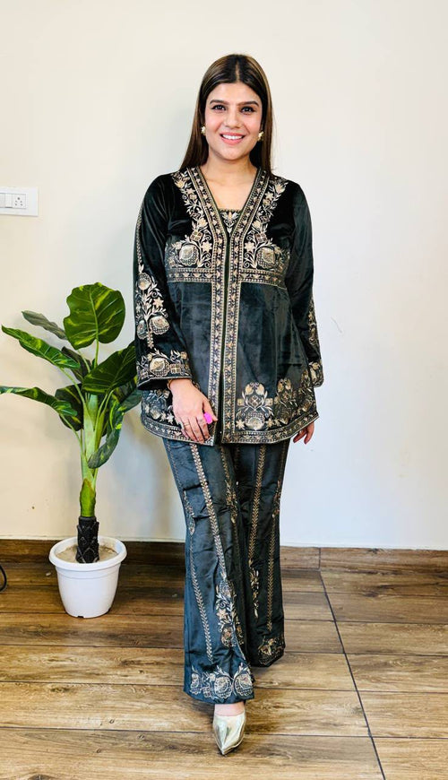 Mariam- Velvet Embroidery coordset