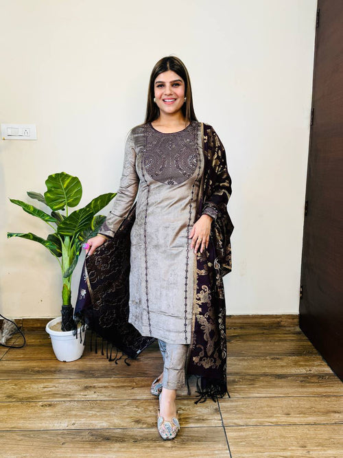 Asma- Cotrize velvet suit