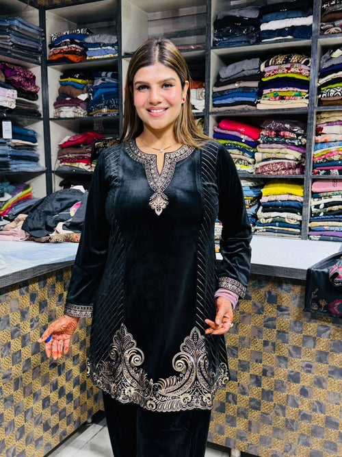 Raeesa- Velvet Antique Embroidery 2pc set