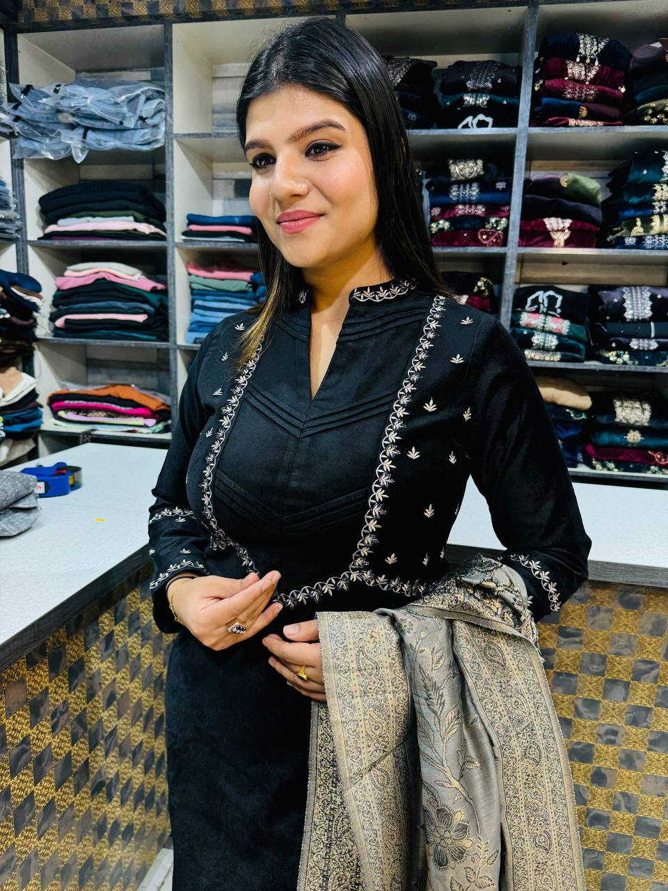 Z++ Black Cotrize Suit with Banarasi Dupatta