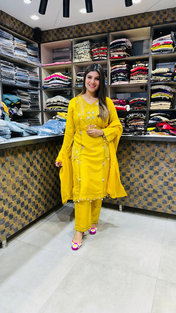 Designer Dola Silk Suit with Pockets 💖